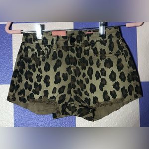 NWT Blank NYC Mini Barrow Leopard Print Shorts - Size 12 (Girl)